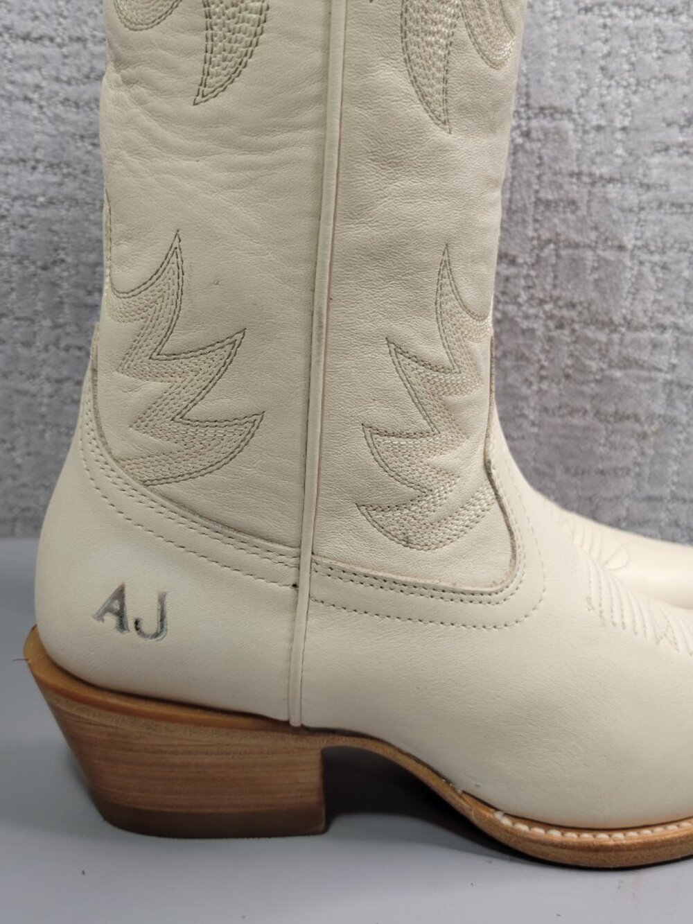 Tecovas the Annie Women's Size US 7.5B Bone Cowhide Cowgirl Boots - Picture 7 of 9